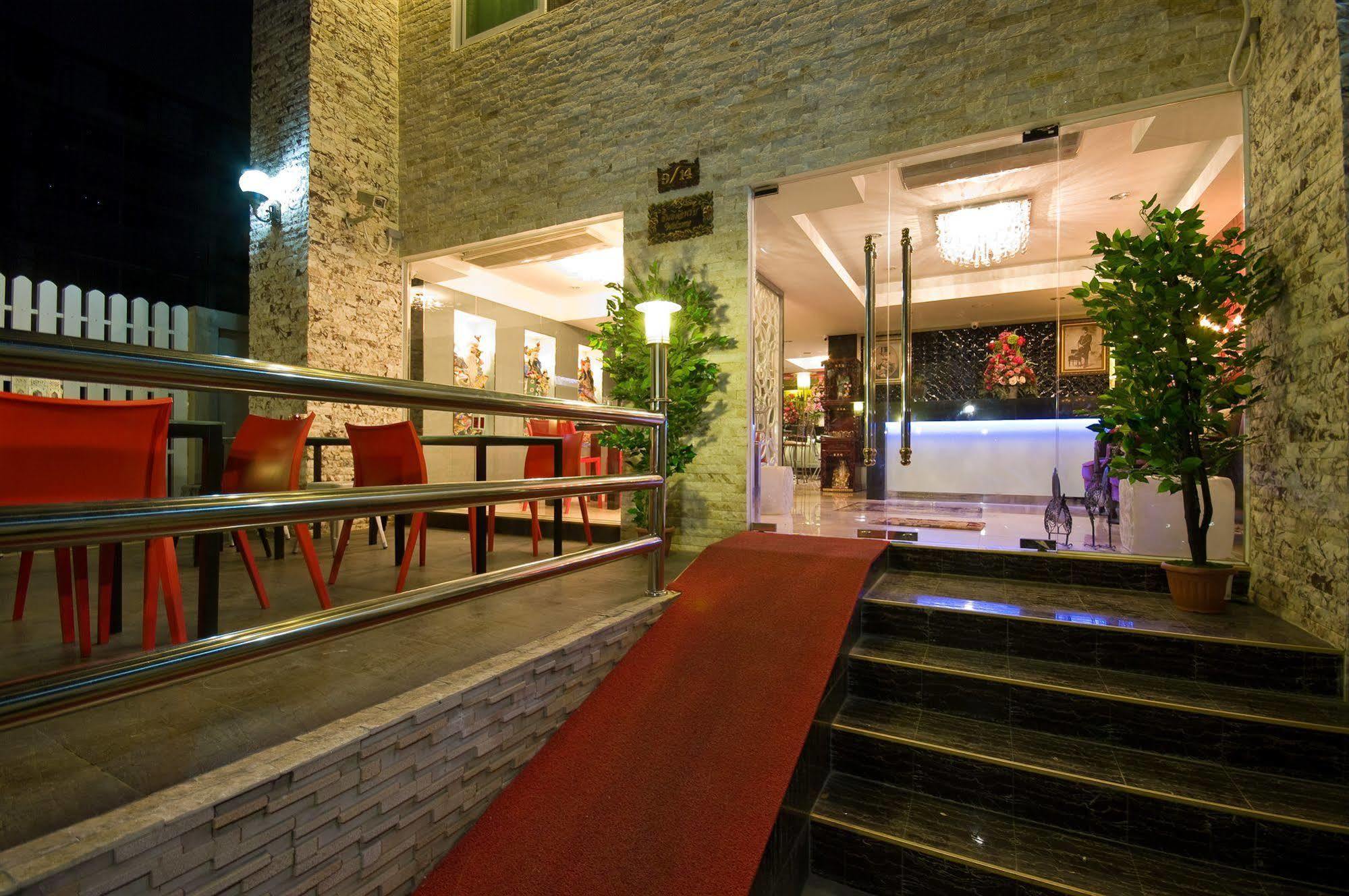 Richly Villa Banguecoque Exterior foto